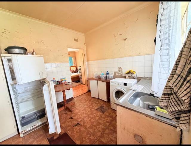 2 BEDROOM HOUSE FOR SALE IN VANDERBIJLPARK CW 6